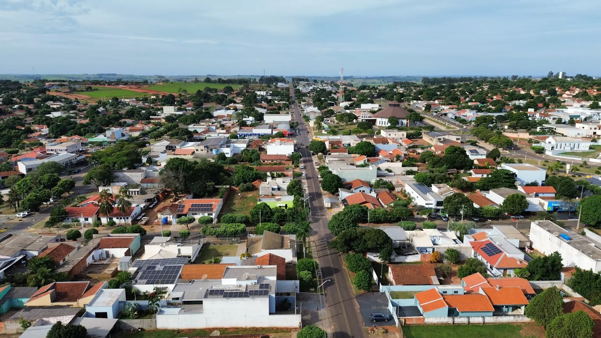Frente fria intensa se aproxima de Ivaté com previsão de chuvas fortes e queda brusca de temperatura