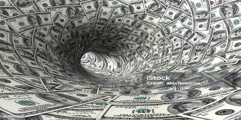 A questão das reservas internacionais e a não neutralidade da taxa de câmbio A questão das reservas internacionais e a não neutralidade da taxa de câmbio