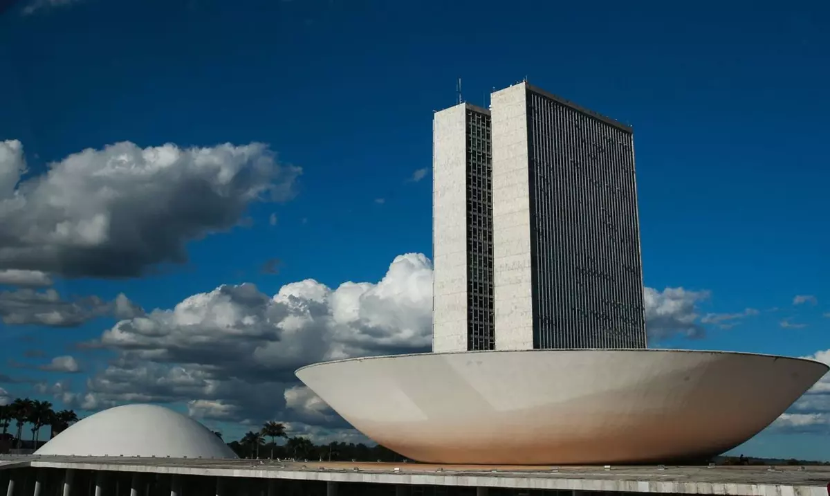 Começou o cerco total ao governo Lula Começou o cerco total ao governo Lula