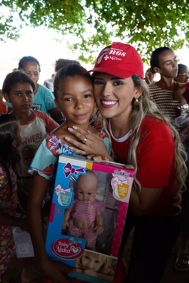 Dra Izzabela Macêdo realiza o 2º Natal solidário nos bairros de Trindade