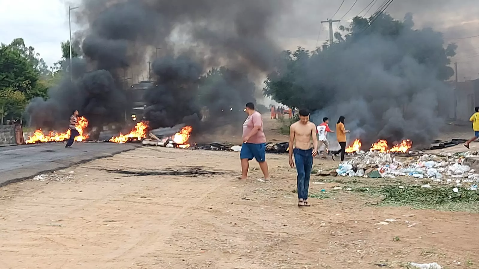 Ouricuri: Moradores do Residencial são Sebastião fazem protesto devido a falta de água da Compesa