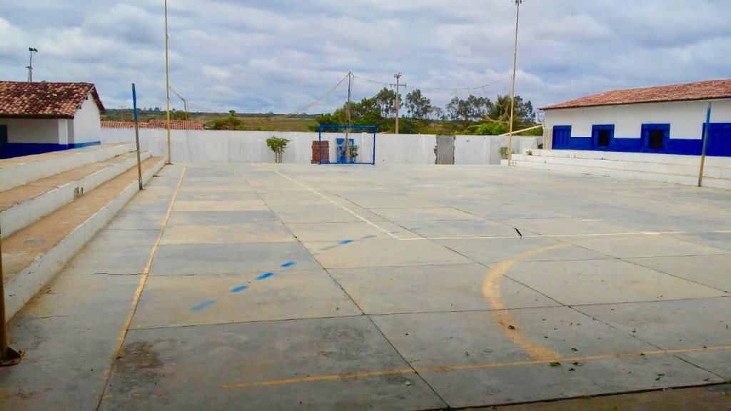 Adolescentes invadem e queimam cantina de escola no Distrito de Serrolândia em Ipubi