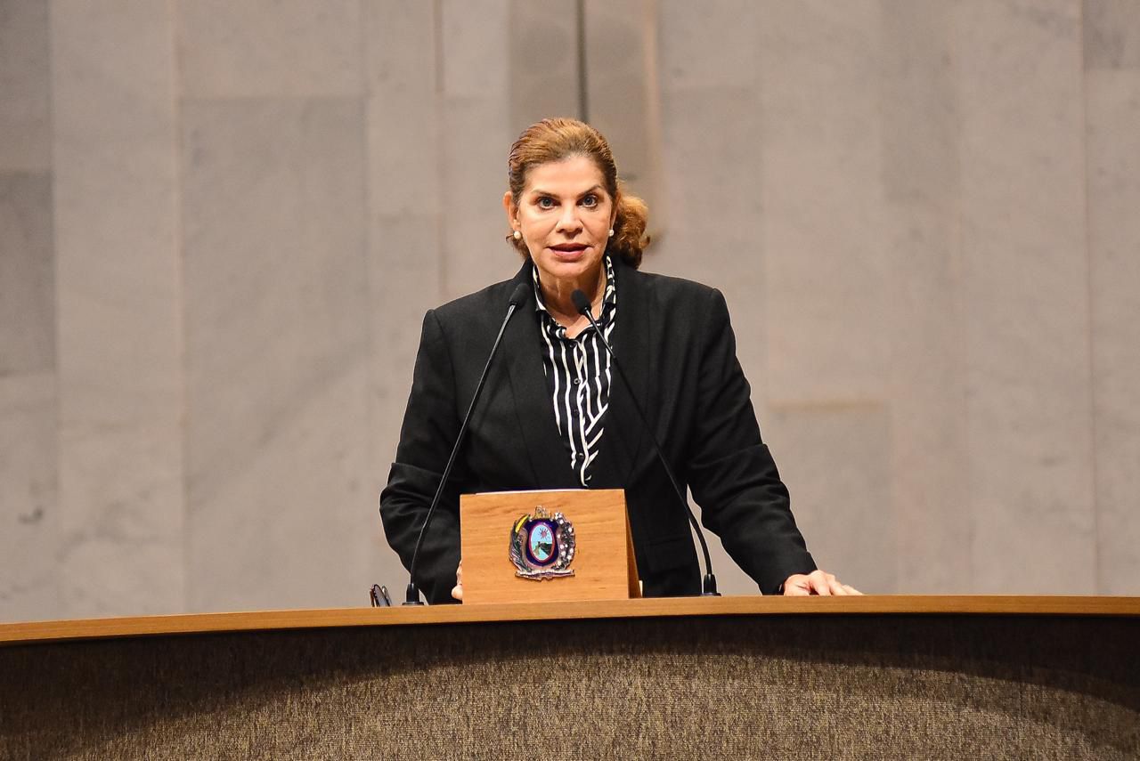 Socorro Pimentel cobra ação da Prefeitura de Araripina para destravar obras de UBS e creche