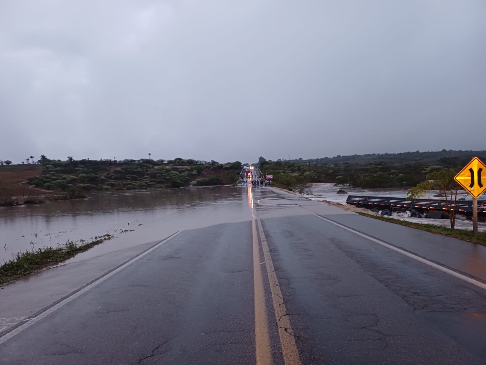 Chuvas no Agreste e no Sertão causam transtornos em diferentes cidades