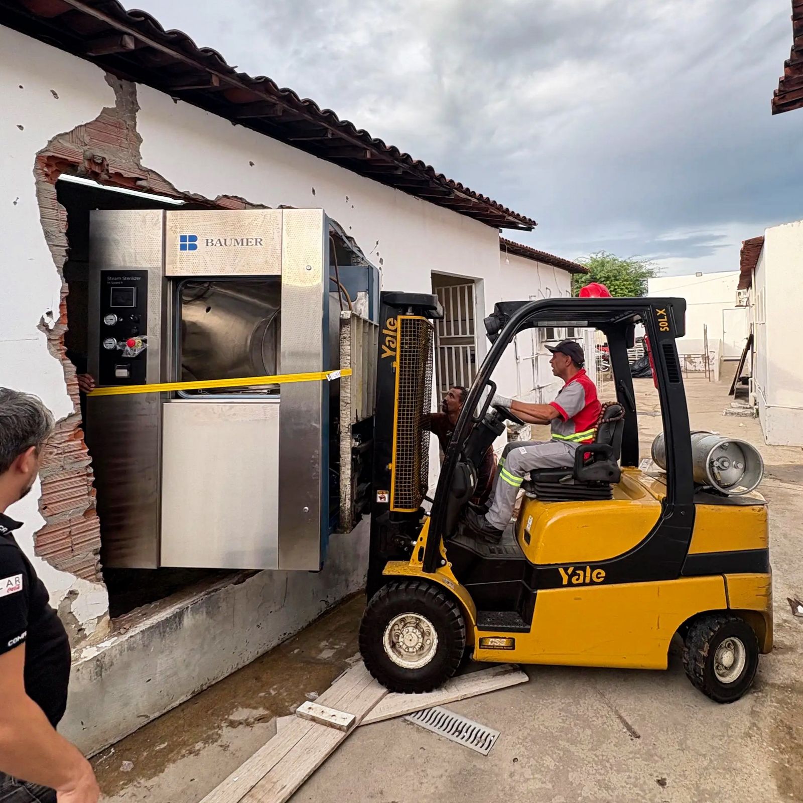 Hospital Regional Fernando Bezerra instala autoclave e amplia segurança nos atendimentos hospitalares
