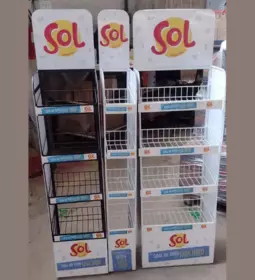 display de chão em ferro