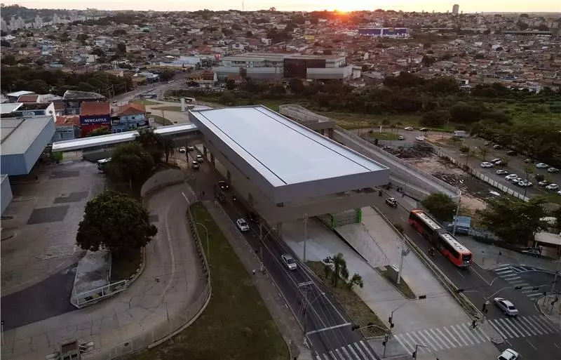 Terminal BRT Ouro Verde conecta hospital ao terminal convencional