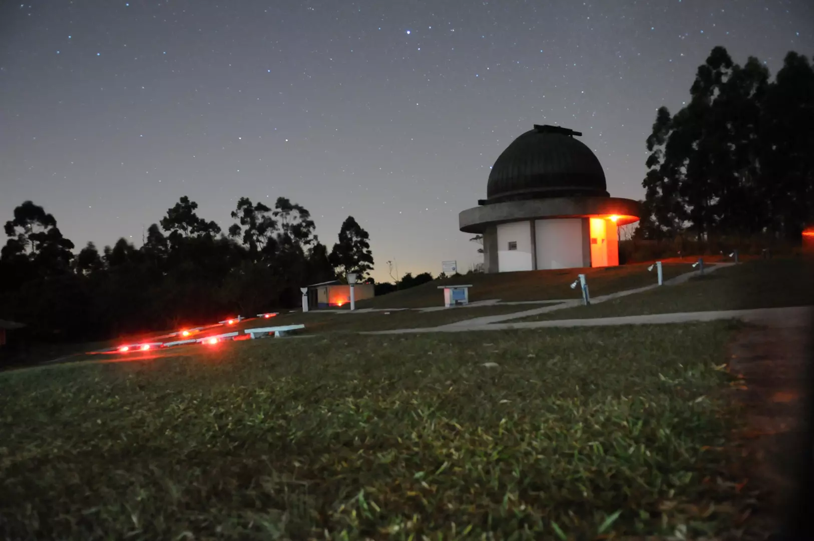 Noite romântica sob as estrelas: Observatório terá evento no Dia dos Namorados