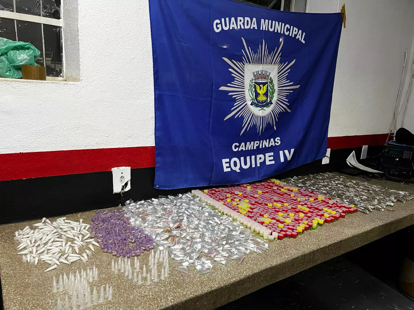 GM de Campinas apreende 4,7 quilos de droga em bueiro na Vila Formosa