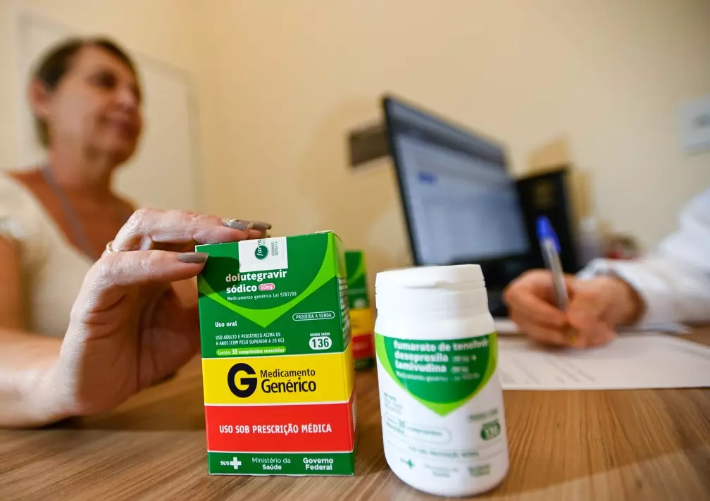 HIV: Saúde amplia assistência e leva métodos de prevenção
