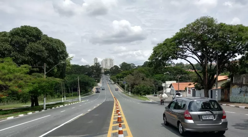 Prefeitura implanta nova faixa no Viaduto Laudo Natel