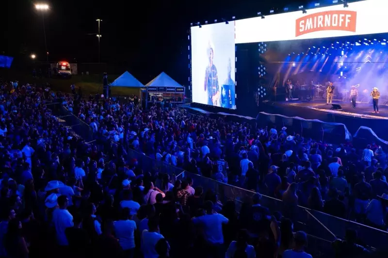 Trio Parada Dura encerra a programação da Festa do Figo
