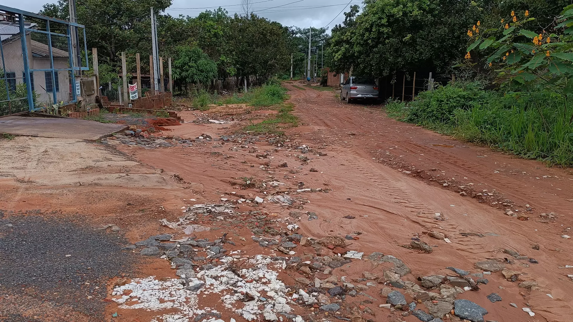 Chuvas fortes destroem ruas do setor Morada do Sol I em Araguaína