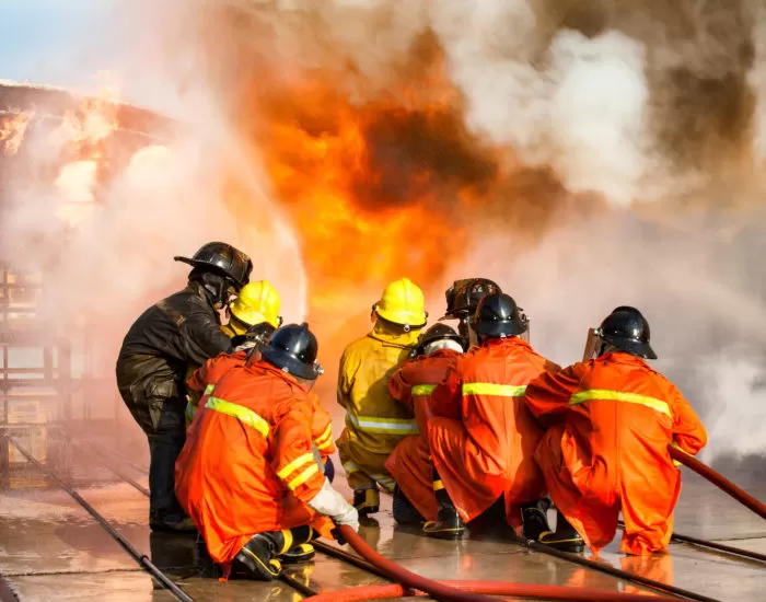 Treinamentos/Curso de brigada de incêndio e evacuação de ambientes Treinamentos/Curso de brigada de incêndio e evacuação de ambientes