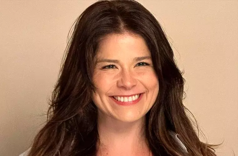 Samara Felippo afirma que mantém um relacionamento tanto monogâmico quanto aberto, permitindo, por exemplo, beijar outras pessoas.