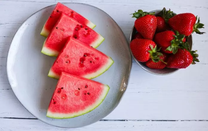 A Importância da hidratação e na escolha de Alimentos no verão
