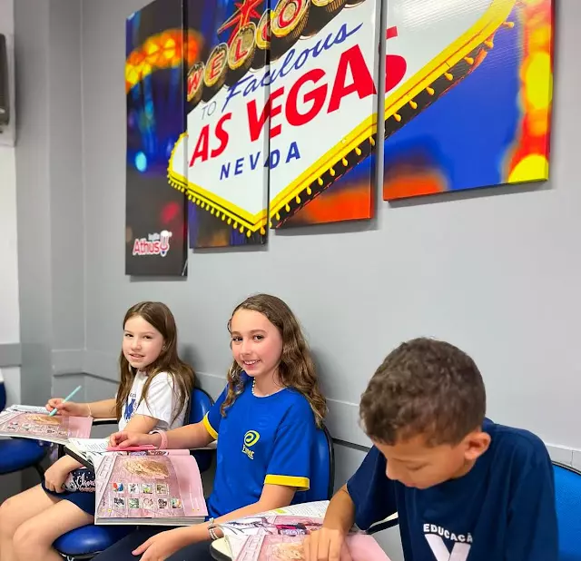 Com método inovador, Athus é referência quando se fala em escola de idiomas