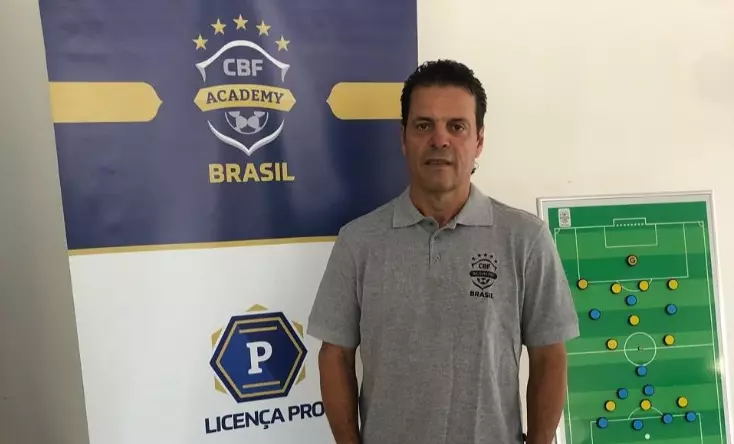 PAULINHO MACLAREN: VOCEM-SP, ANUNCIA NOVO TREINADOR, VISANDO REAÇÃO NO ESTADUAL.
