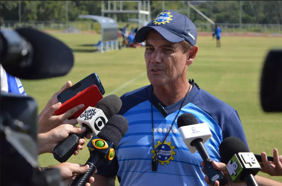 PAULO ROBERTO SANTOS: Treinador realizou bom trabalho no São José E.C!
