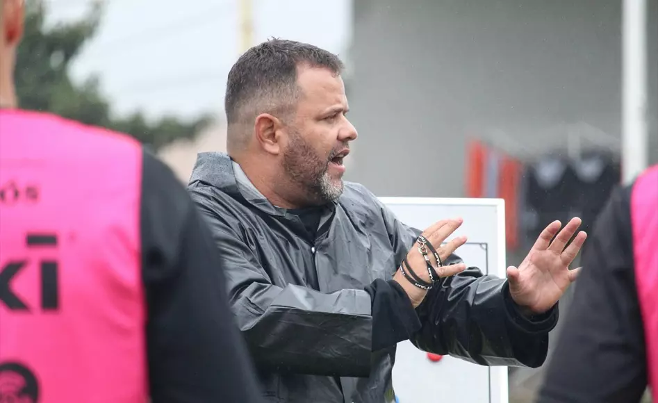 RAFAEL ANDRADE: Galo Maringá-PR, vence e se mantem na liderança do paranaense!