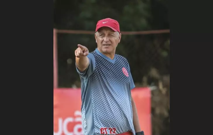 PALINHA OLIVÉRIO: O TREINADOR ESTÁ DE VOLTA AO MERCADO, AGUARDANDO UM NOVO DESAFIO!