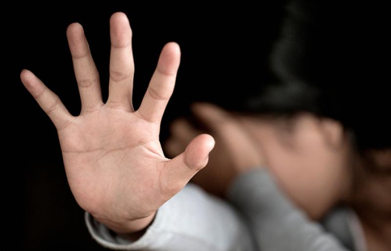 Ex–marido é preso sob acusação de furar olhos da mulher para ela não enxergar outros homens