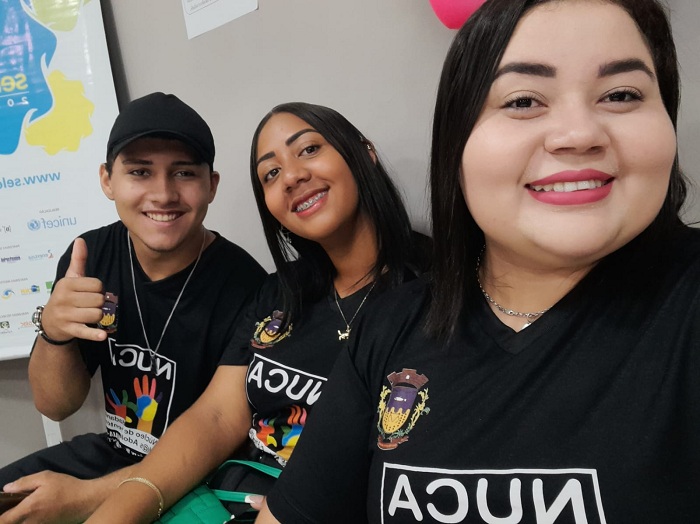 Adolescentes e mobilizadora de São Félix do Araguaia estão participando em Cuiabá do encontro dos Nucas