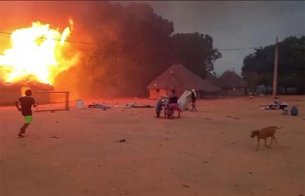 Cerca de 9 ocas são destruídas pelo fogo e governo monta medida emergencial