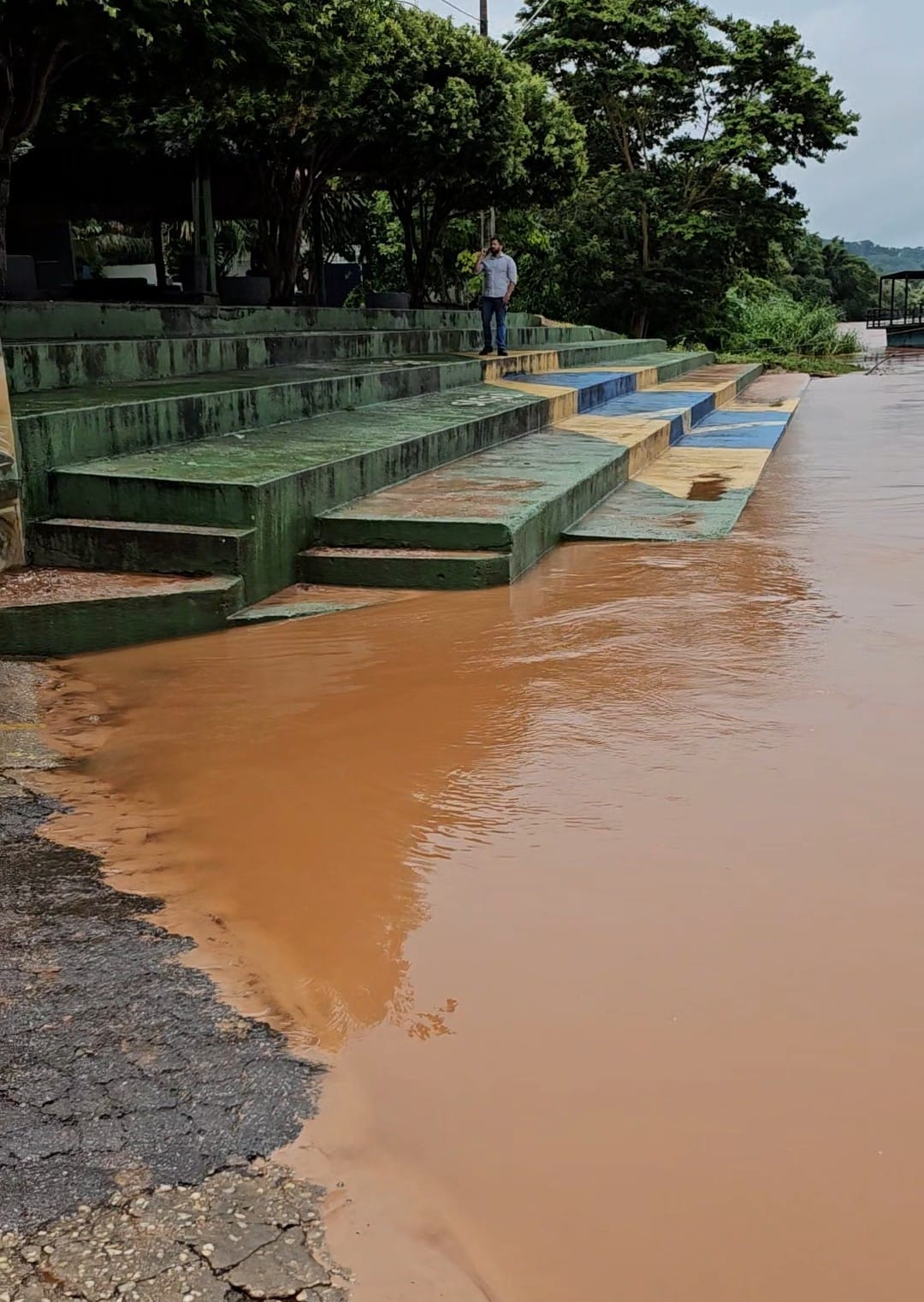 Rio Araguaia está 10% acima da média em Barra do Garças; Defesa Civil faz alerta