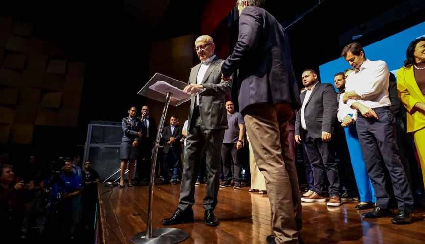Vice-governador anuncia R$ 40 milhões para construção de creches e assina editais para alfabetização em MT