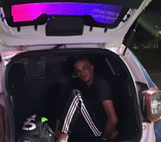 Homem morde e arranca pedaço de orelha da namorada