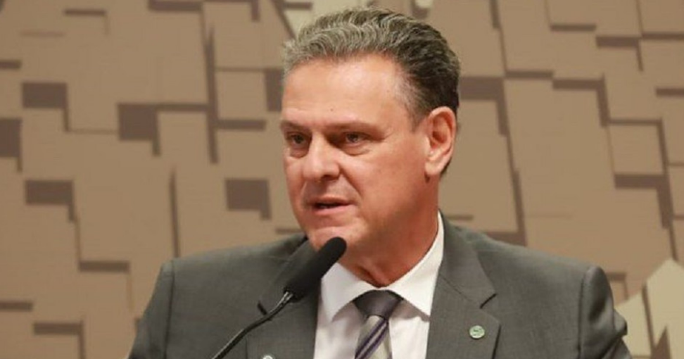 Fávaro representa Lula em entregas de unidades habitacionais em MT