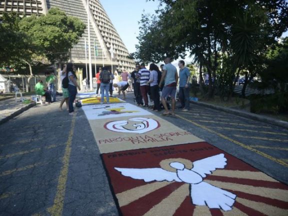 Próximo feriado será o de Corpus Christi? Veja data e calendário de folgas de 2025