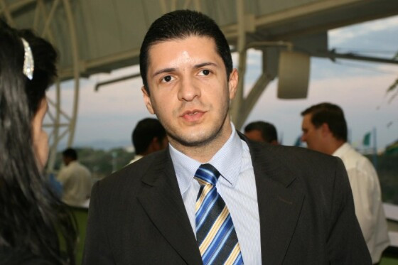 Juiz de Cuiabá determina suspensão de descontos em benefício previdenciário de idoso