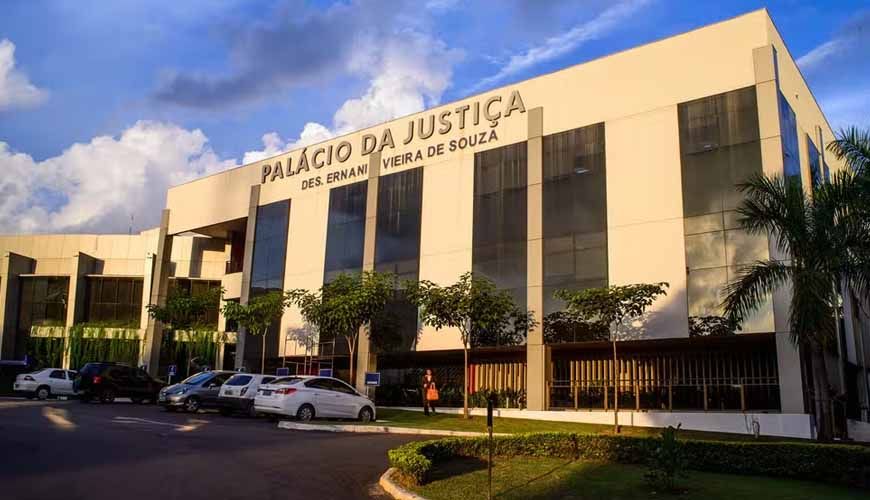 Justiça autoriza condenado por estupro a cursar faculdade à distância dentro de presídio em MT