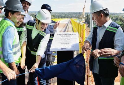 Governo de MT e Rumo entregam 1ª ponte da Ferrovia Estadual