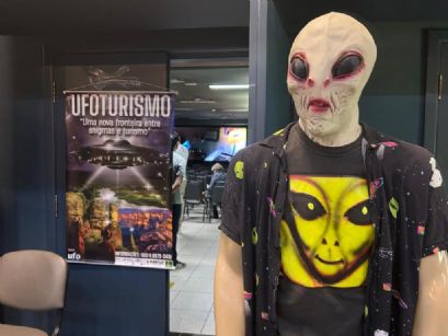 Entre o Ceu e a Terra - Ufoturismo atrai caçadores de mistérios do Brasil e do mundo para Mato Grosso