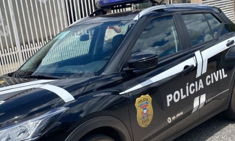 Homem é morto a tiros no meio da rua, atirador grava o crime e foge