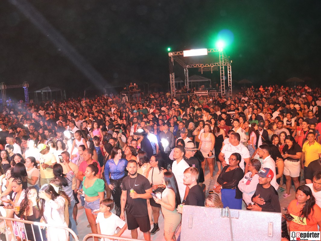 Fenômeno! Marília Tavares encanta público e se destaca na 35ª Temporada de Praia de São Félix do Araguaia e público vão ao delírio