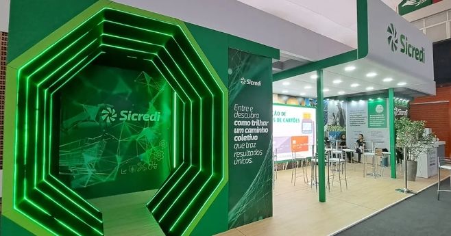 Sicredi participa de evento e apresenta soluções financeiras para potencializar o crescimento dos negócios