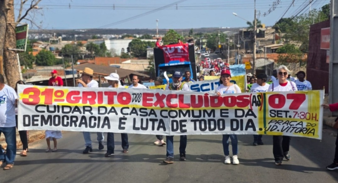 Grito dos Excluídos reúne manifestantes em Cuiabá a favor da soberania nacional