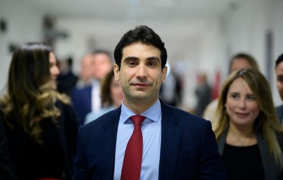 Banco Central decide manter taxa de juros em 15% e diz que cenário atual exige cautela