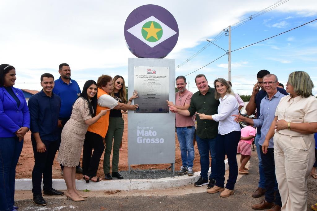 “Morava de favor, e hoje realizo o sonho de ter minha casa própria”, afirma beneficiada por programa do Governo de MT