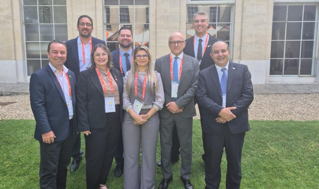 Mato Grosso recebe certificação de zona livre de aftosa sem vacinação em cerimônia em Paris