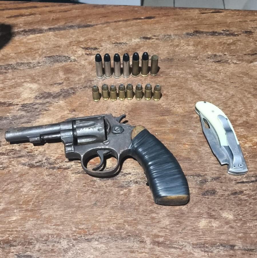 PM prende homem por violência doméstica e porte ilegal de arma de fogo em zona rural