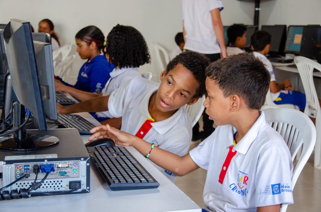 Crianças do Programa SER Família Criança passam a ter aulas de informática em espaço mais acessível
