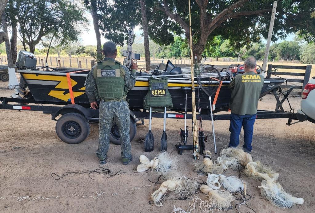Sema combate pesca predatória no Rio Cristalino com apreensão de 11 embarcações