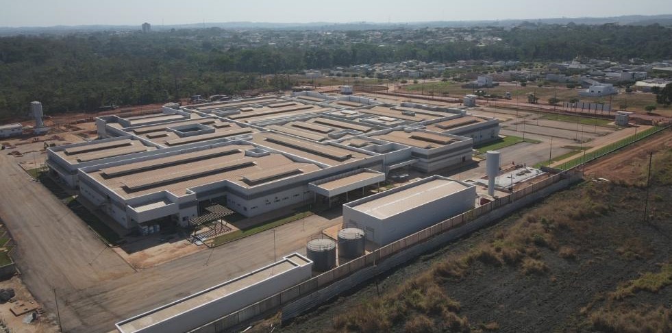 Obras dos novos Hospitais Regionais avançam em Mato Grosso; veja status do andamento