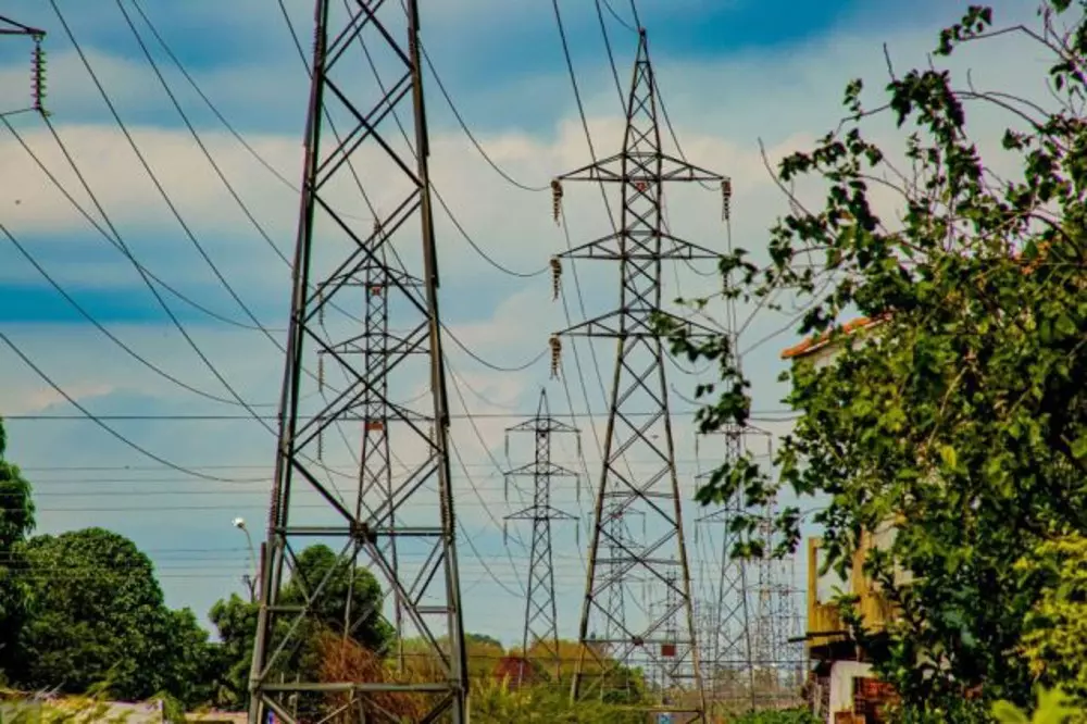Rondônia tem uma das mais caras e piores qualidades de energia do Brasil, segundo a Aneel