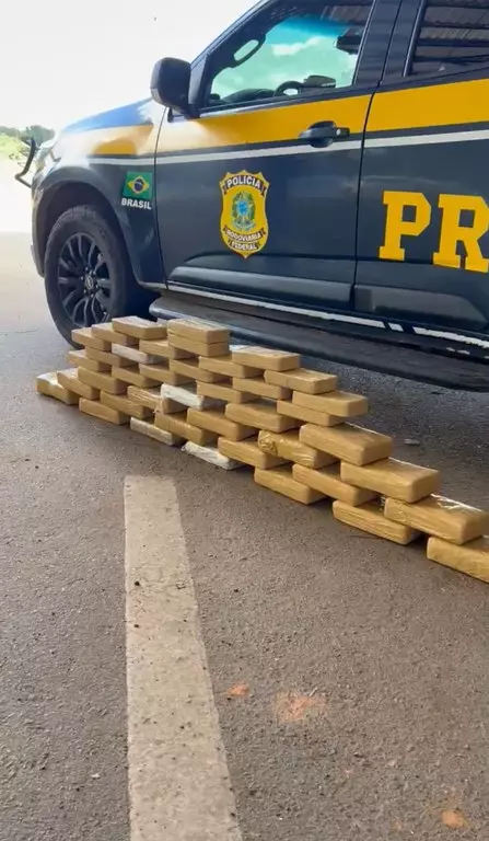Motorista é preso com mais de 40 quilos de drogas na BR-364